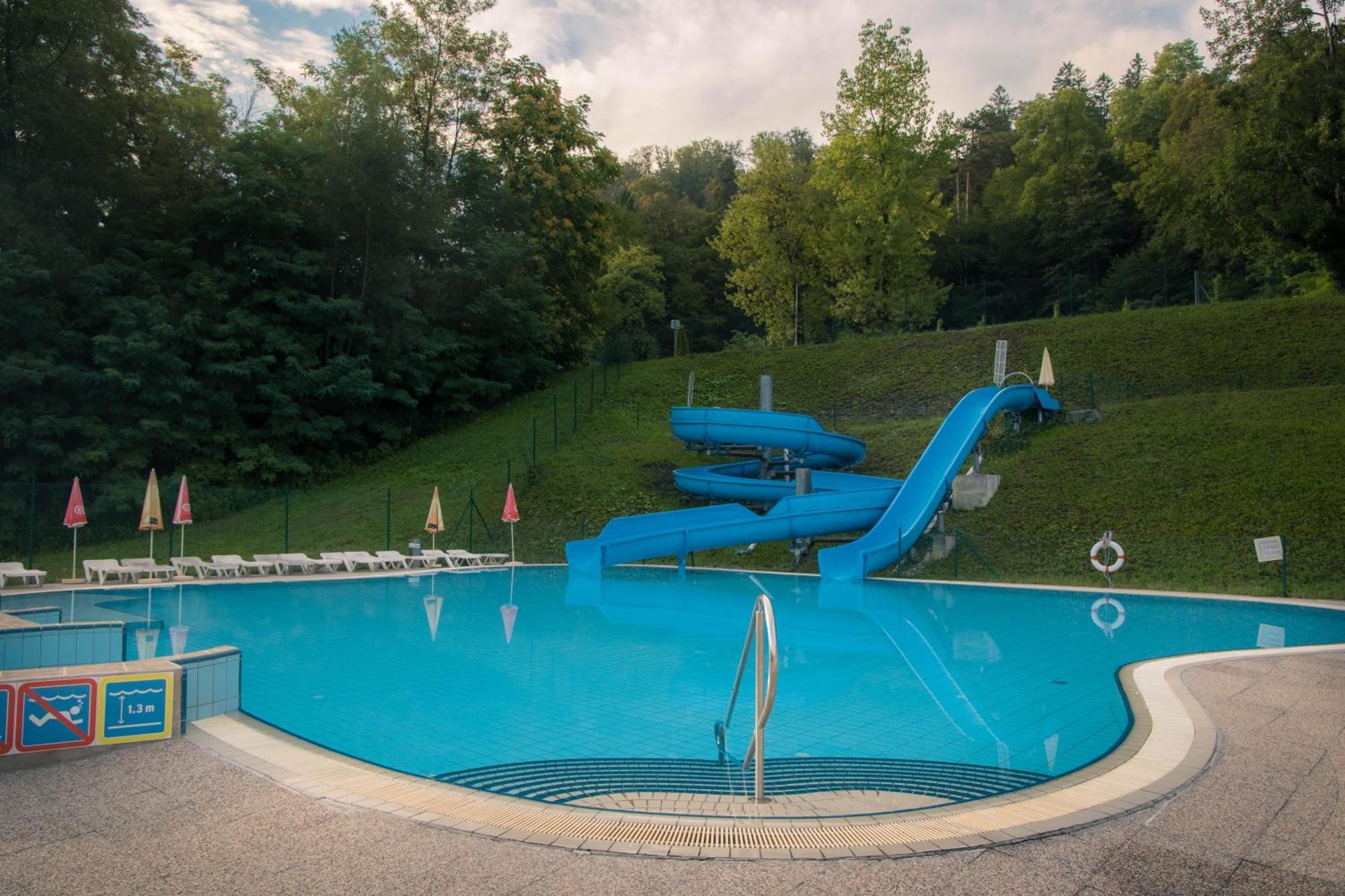 Hotel Aqua Roma 림스키타플레스 외부 사진