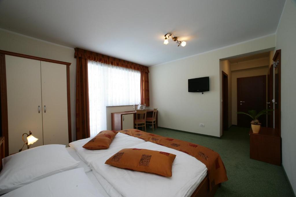 Hotel Aqua Roma 림스키타플레스 객실 사진